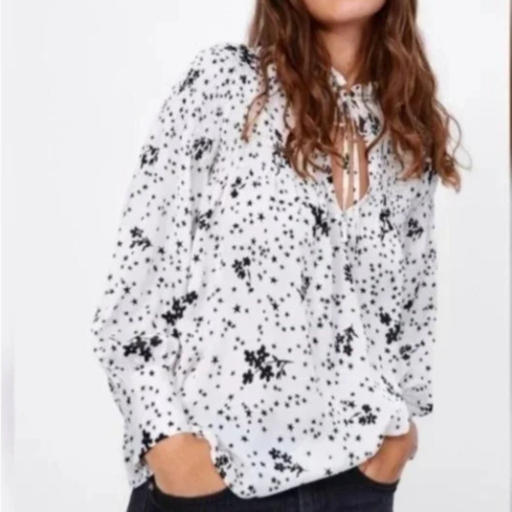 Zara White Black Blouse with Stars and Flowers Statement Sleeves, S